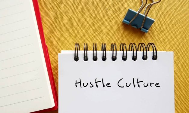 Fenomena Hustle Culture: Motivasi Atau Tekanan?