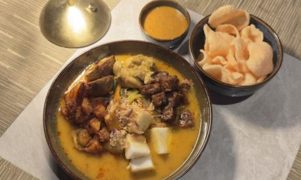 Kreasi Olahan Ketupat: Dari Opor Hingga Sajian Modern