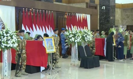 Dari Medan Tugas Ke Pangkuan Ibu Pertiwi: Prajurit TNI Gugur