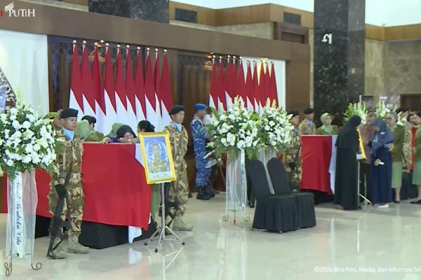 Dari Medan Tugas Ke Pangkuan Ibu Pertiwi: Prajurit TNI Gugur