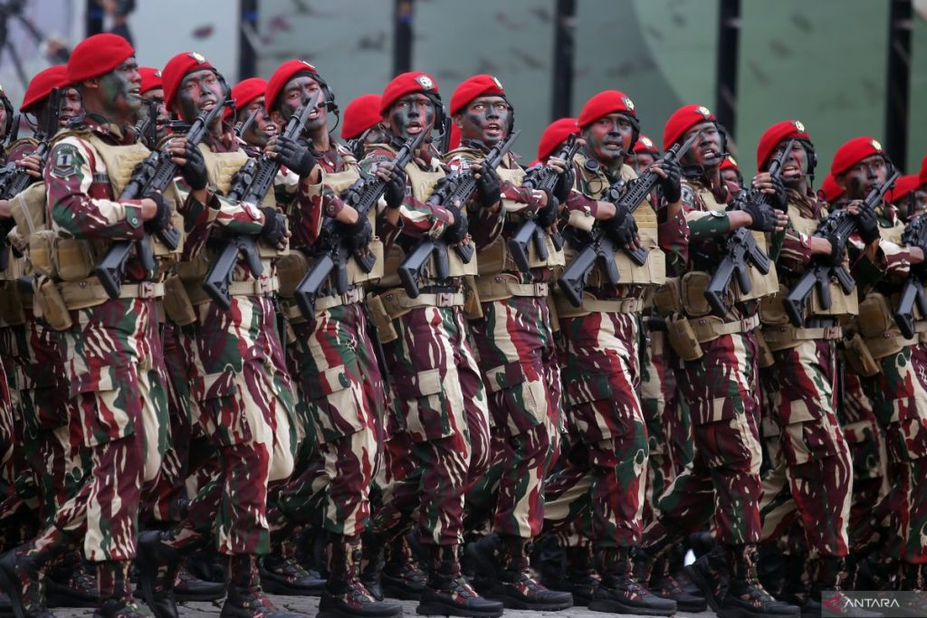 Kehidupan Prajurit TNI: Tantangan Dan Dedikasi Di Lapangan