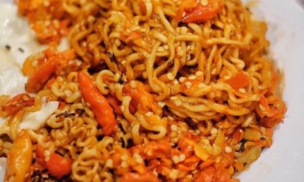 Makanan Pedas Favorit Masyarakat Indonesia Dan Risikonya