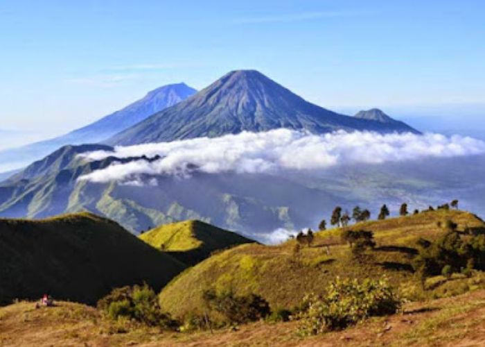 Keindahan Gunung Indonesia Yang Menarik Para Pendaki