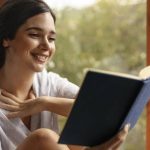 Manfaat Membaca Buku Bagi Pengembangan Diri Dan Karier